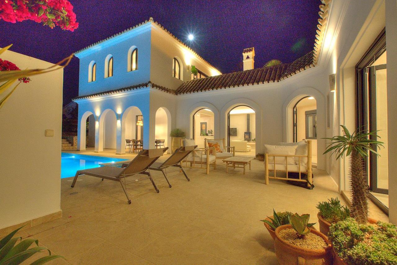 Villa Mas Tranquila - A Stylish Villa With Pool 150 M From The Beach Кониль-де-ла-Фронтера Экстерьер фото